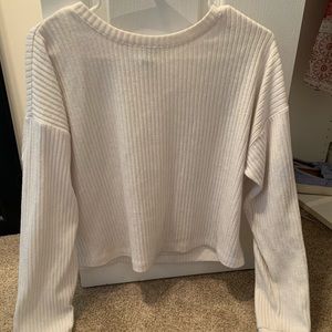 White, ribbed long sleeve shirt